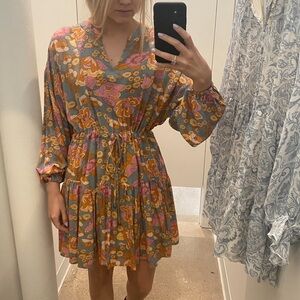 Size Small Entro Floral Long Sleeve Ruffle Dress